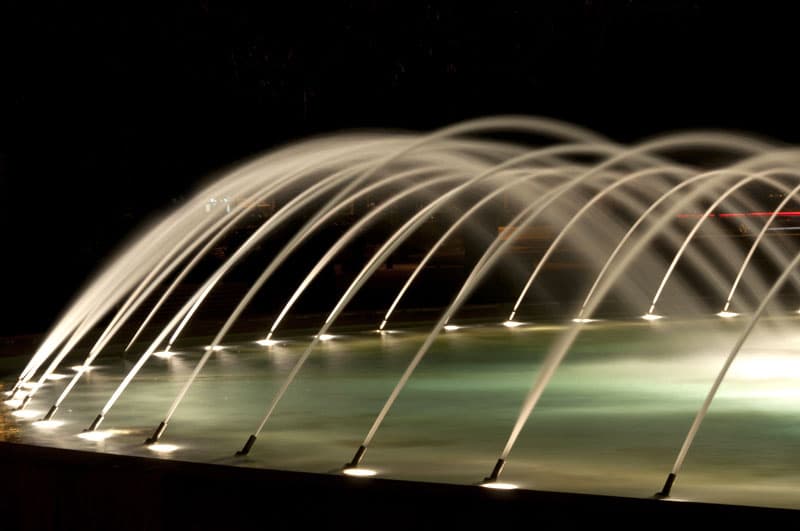 Espectáculo de agua en centro comercial